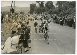 FOTOGRAFIA ORIGINALE TOUR DE FRANCE TAPPA LILLE DIEPPE WOORTING IRANDO LAUREDI AUDAIRE COTE D'EU ANNO 1953 CICLISMO - Ciclismo