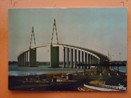 V09-56-saint Nazaire-saint Brevin- Pont De Mindin- Voiture-autobus-- - Muzillac