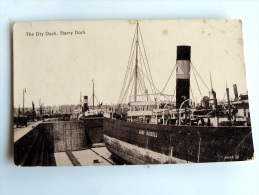 Carte Postale Ancienne : The Dry Dock , Barry Dock , Ship "  Hans Wenzell " - Glamorgan