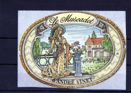 LES FEMMES ET LE VIN - (Etiquette Légèrement Collée Sur Feuille D´expo.) - Feminine Beauty Art Nouveau