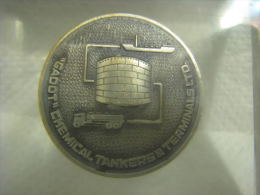 \""GADOT\" CHEMICAL TANKERS & TERMINALS MEDAL PAPERWEIGHT ISRAEL 1969 - Presse-papiers