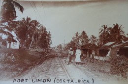 PORT LIMON COSTA RICA CARTE PHOTO N° 6  Village Le Long De La Voie Ferrée - Costa Rica