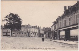 Dun Sur Auron (Cher) Place De L'étape - Dun-sur-Auron