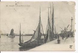 Calais - Avant-port Et Le Quai, Bateaux De Pêche, Colonnade - Carte Datée 3 Mai 1915 - Calais