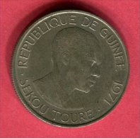 § GUINEE 100 FR  SEKOU TOURE 1971  TTB+ 90 - French Guinea