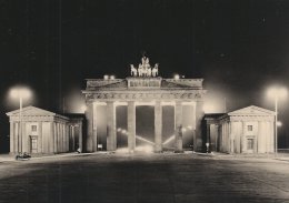 Berlin  Brandenburger Tor   Germany.  B-2785 - Porte De Brandebourg