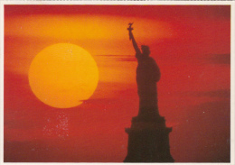 CPA NEW YORK CITY- STATUE OF LIBERTY IN SUNSET - Statue Of Liberty