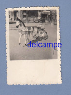 Photo Ancienne - Enfant Sur Tricycle Avec Cheval De Bois - TOP RARE - Jouet - Ciclismo
