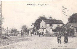 NERONDES - Passage à Niveau - Nérondes