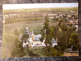 CHEF BOUTONNE (79).VUE AERIENNE SUR LE CHATEAU . PHOTO VERITABLE. ANNEES 1960 - Chef Boutonne