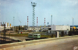 CPSM P.F.  - 64 - LACQ - L'usine - 721 - Lacq