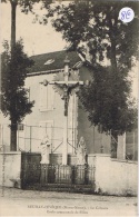 NEUILLY L'EVEQUE Le Calvaire Ecole Communale De Filles - Neuilly L'Eveque