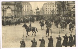 "Bruxelles - L'Avènement De Roi Léopold III - La Fête Du Cortège Débouchant De La Place Royale - Prince Charles" - Fêtes, événements