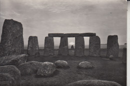 UK - ENGLAND - WILTSHIRE - STONEHENGE, Sunrise - Stonehenge