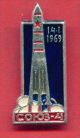 F515 / SPACE - RUSSIA - Soyuz 4  Was Launched On January 14, 1969 -  Badge Pin - Espace