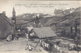 St -ETIENNE EN DEVOLUY- VUE GENERALE  Au Fond A Droite Le Pic De Bure   Carte Animée - Saint Etienne En Devoluy