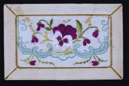 ESCARTE BRODEES D EPOQUE - Embroidered