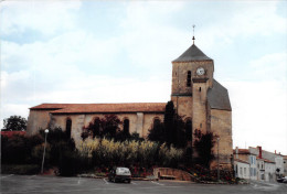 79.  MAUZE SUR LE MIGNON.   CARTE PHOTO.   L'EGLISE.  BEAU PLAN.  EXEMPLAIRE UNIQUE. - Mauze Sur Le Mignon