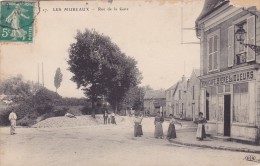 CPA 78 @ LES MUREAUX @ Rue De La Gare En 1910 @ Le Café Bar - Les Mureaux