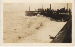 Seaside Oregon, Winter High Tide Waves Hit Turn-around, C1910s Vintage Real Photo Postcard - Otros & Sin Clasificación