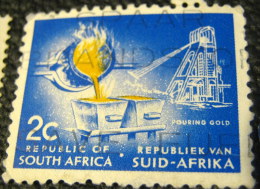 South Africa 1961 Pouring Gold 2c - Used - Oblitérés