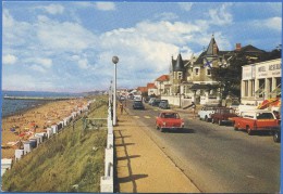 44 - THARON - Le Boulevard De La Plage - Tharon-Plage