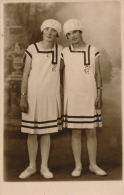 COMMENTRY - Belle Carte Photo Couple Femmes Gymnastes Photographiées Par G. BRÉKHOFF à COMMENTRY - Commentry