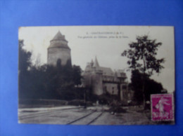 CHATEAUGIRON.- Vue Générale Du Château  Prise De La Gare.. Animée. - Châteaugiron