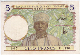 BANQUE DE L' AFRIQUE OCCIDENTALE - 5 Francs. Valeur Bleu Foncé - - Altri – Africa