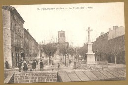81. PELUSSIN (Loire) -- La Place Des Croix - écrite 1915 - Pelussin
