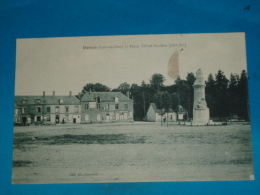 41)  Droué - Place ALFRED-BOUCHER ( Cote Est )  - Année1925  - EDIT- Goussard - Droue