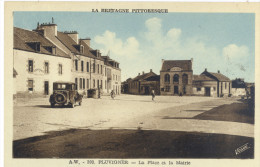 Pluvigner . La Place Et La Mairie. - Pluvigner