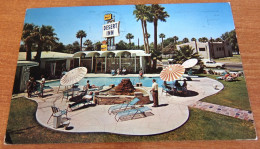 Phoenix AZ Pool Girls Swimsuit 1961 AMC Rambler Car Desert Inn Motel Van Buren Street Scenic Postcard - Phoenix