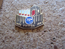 PINS BOWLING 75EME ANNIVERSAIRE FWWBA 1922 - 1997 - Bowling