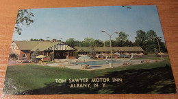 1957 Buick Chevrolet 1959 1960 Ford Starliner Cars Voiture Tom Sawyer Motor Inn Albany NY - Albany