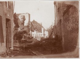 Photo 14-18 BAPAUME - Bâtiments En Ruine Dans Une Rue (A67, Ww1) - Bapaume