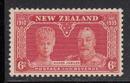 New Zealand MH Scott #201 6p Queen Mary, King George V - Silver Jubilee - Ongebruikt