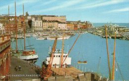 COLOURED POSTCARD OF THE HARBOUR - RAMSGATE - KENT - SHIPPING/SAILING - Ramsgate