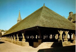 QUESTEMBERT : Les Halles - Questembert