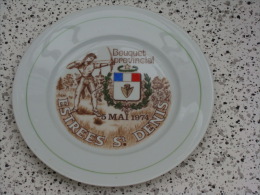 Superbe Assiette Bouquet Provincial  Estrées Saint Denis  1974 - Tir à L'Arc