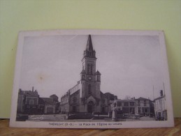 THENEZAY (DEUX-SEVRES)  LA PLACE DE L´EGLISE AU LEVANT.     3228JA2BIS. - Thenezay