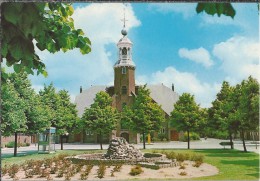NL.- Stavenisse. Nederlands Hervormde Kerk. Telefooncel. 2 Scans - Stavenisse
