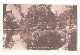 RP SWAN POOL PRIORY PARK Malvern Vintage Postcard  -  Unused Worcestershire - Autres & Non Classés