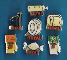 LOT 7 PIN´S //   . TOTAL - Lots