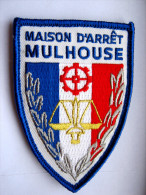INSIGNE TISSUS PATCH ADMINISTRATION PENITENTIAIRE MAISON D´ARRET M.A DE MULHOUSE ETAT EXCELLENT SUR VELCRO - Police & Gendarmerie