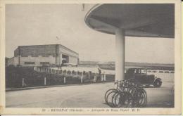 Mérignac Près Bordeaux  Aéroport De Beau Désert Voiture Avions - Merignac