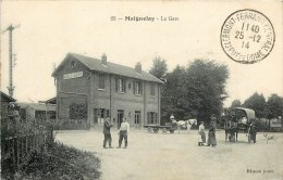 60 - Maignelay   - ** La Gare - Animée - Attelages  **  - Cpa En Bon état - Voir 2 Scans. - Maignelay Montigny