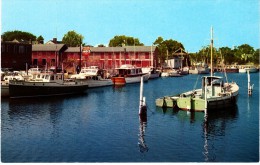 North Kingstown Rhode Island, Wickford Cove, Boats At Dock, Service Station, C1950s/60s Vintage Postcard - Autres & Non Classés