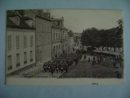 CP NANTEUIL LE HAUDOUIN PLACE DE L HOTEL DE VILLE DEFILE DU 128e DE LIGNE - Nanteuil-le-Haudouin