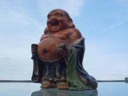 CHINE - Gros Bouddha Souriant - Faïence Polychrome - Fin XIXe - Arte Asiatica